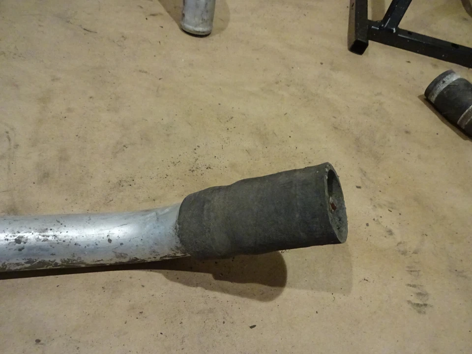 Tubo de agua Ferrari Testarossa P/N 125025 Foto 3 de 4