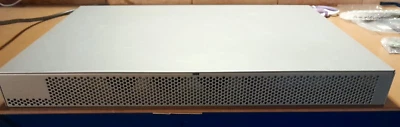 Commutateur SAN HP StorageWorks 8/8 HSTNM-N019 AM867A 8 ports actifs + module Pl - Photo 1/4