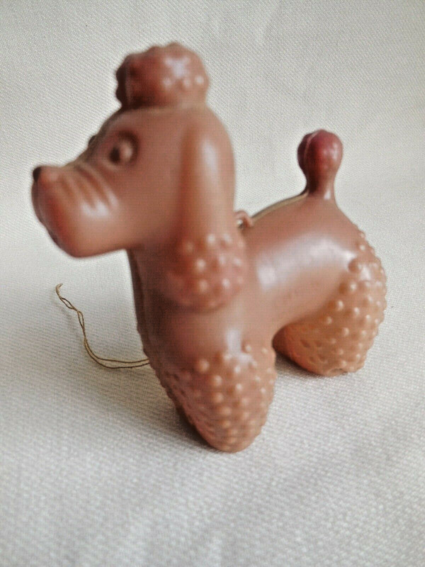  QUIRKY PLASTIC BROWN POODLE ORNAMENT HONG KONG 1960 