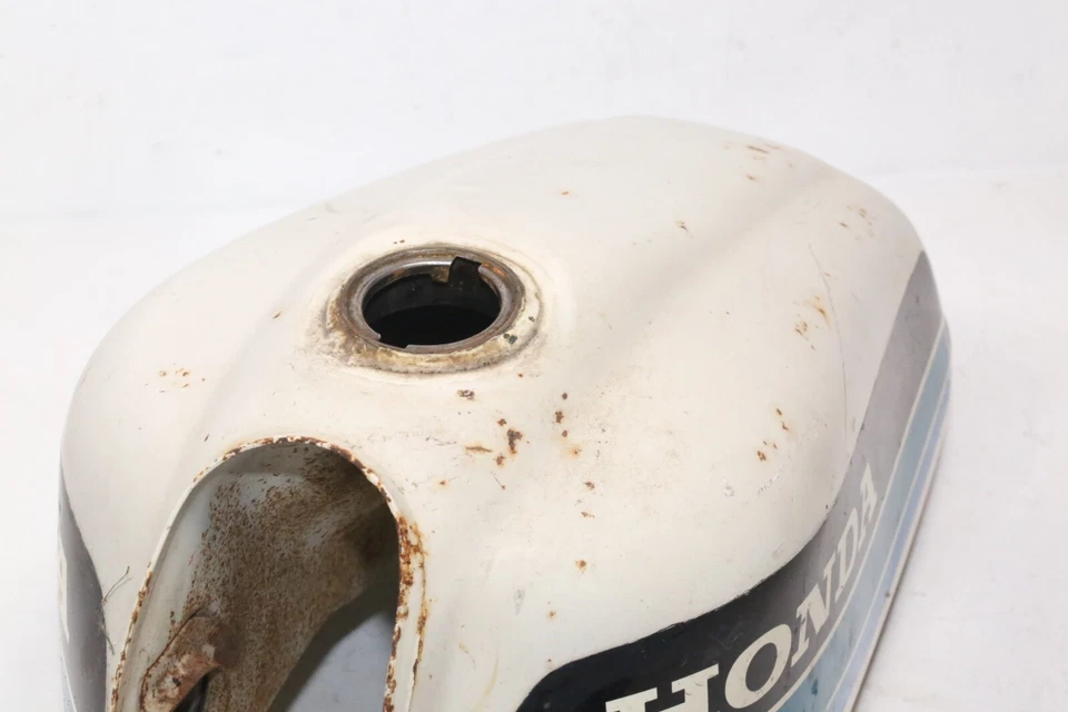 réservoir essence HONDA XL 125 S type C 1983 - Photo 2/4