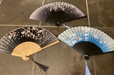 Set of 3, Handheld Bamboo Silk folding Fan w/printed design 2 black blue