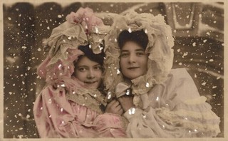 CARTE POSTALE FEMME