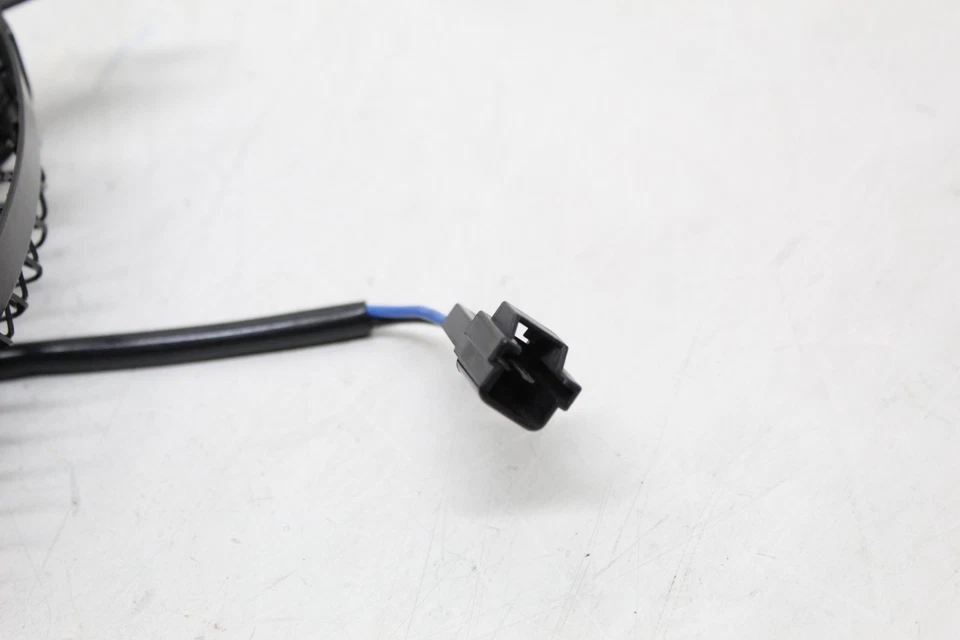 Ventilador de refrigeración radiador motor original Suzuki GSXS750 2020 Foto 2 de 4