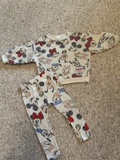 Baby Girl Size 18 Month Minnie Mouse Sweatsuit