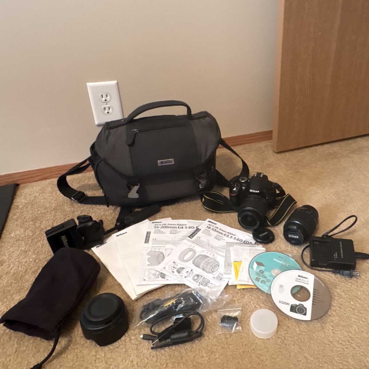 Nikon D3200 Digital SLR Camera Kit 24.2MP 18-55mm & 55-200mm 