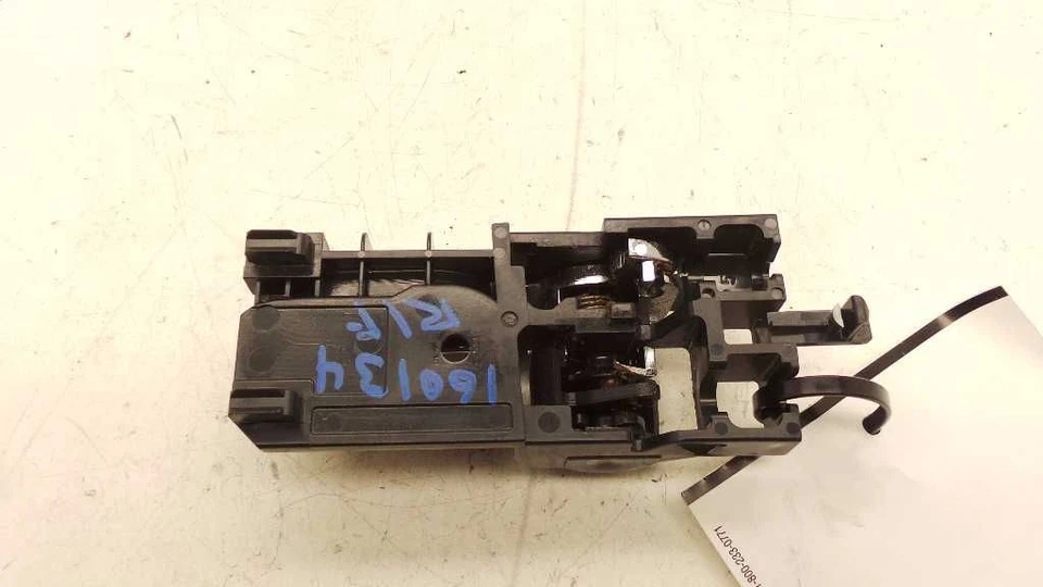 2008 SCION TC PASSENGER SIDE FRONT INTERIOR DOOR HANDLE  - Image 4 of 4