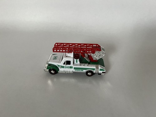 Hess Truck Opened Lot - 1 Truck & 3 Minis (2014, 2008, 2007, 2009) - Picture 6 of 6