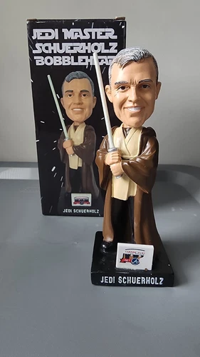 Atlanta Braves - Jedi Master Schuerholz Bobblehead
