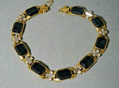 VINTAGE TRIFARI 80's GOLD TONE BLACK 