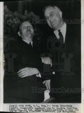 1940 Press Photo L-R Hardy Stevehole grasping hand of President Roosevelt