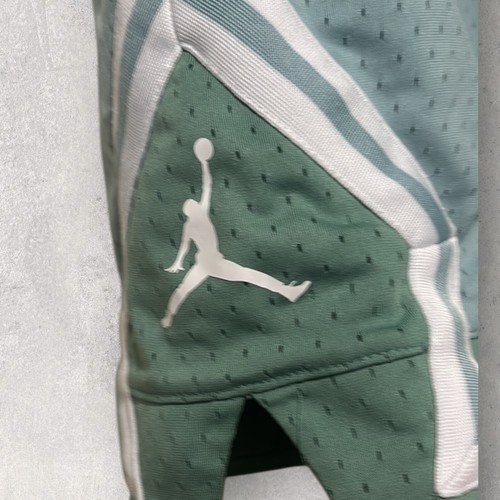 Kids Jordan Dri Fit Sport Diamond Shorts Green Team Shorts Size XL - Picture 2 of 4