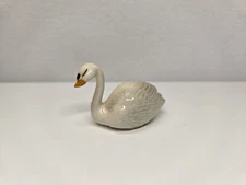 Hagen Renaker Miniature Mini Ceramic White Swan Mama Bird Figure Figurine