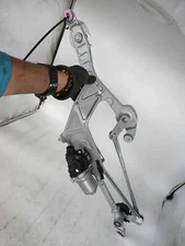 24 TOYOTA PRIUS Wiper Motor Front OEM D1725