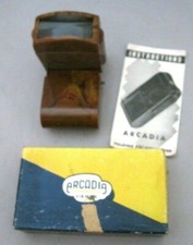 VINTAGE ARCADIA SLIDE VIEWER SELF ILLUMINATING NIB WORKS BROWN PLASTIC