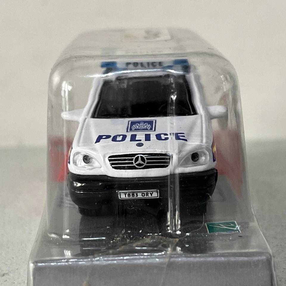 CARARAMA 1/72 MERCEDES BENZ ML320 POLICE DIECAST CAR OO MODEL RAILWAY SCALE - Image 3 of 4