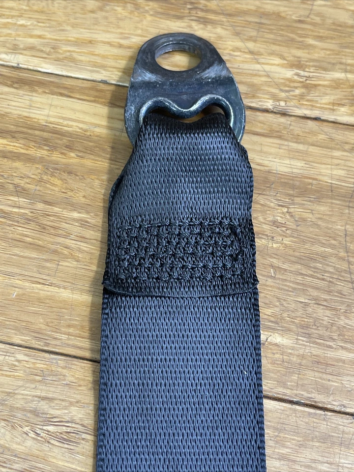 BMW M4 G82 2019-2025 conjunto de cinturón de seguridad delantero derecho retractor OEM Foto 4 de 4