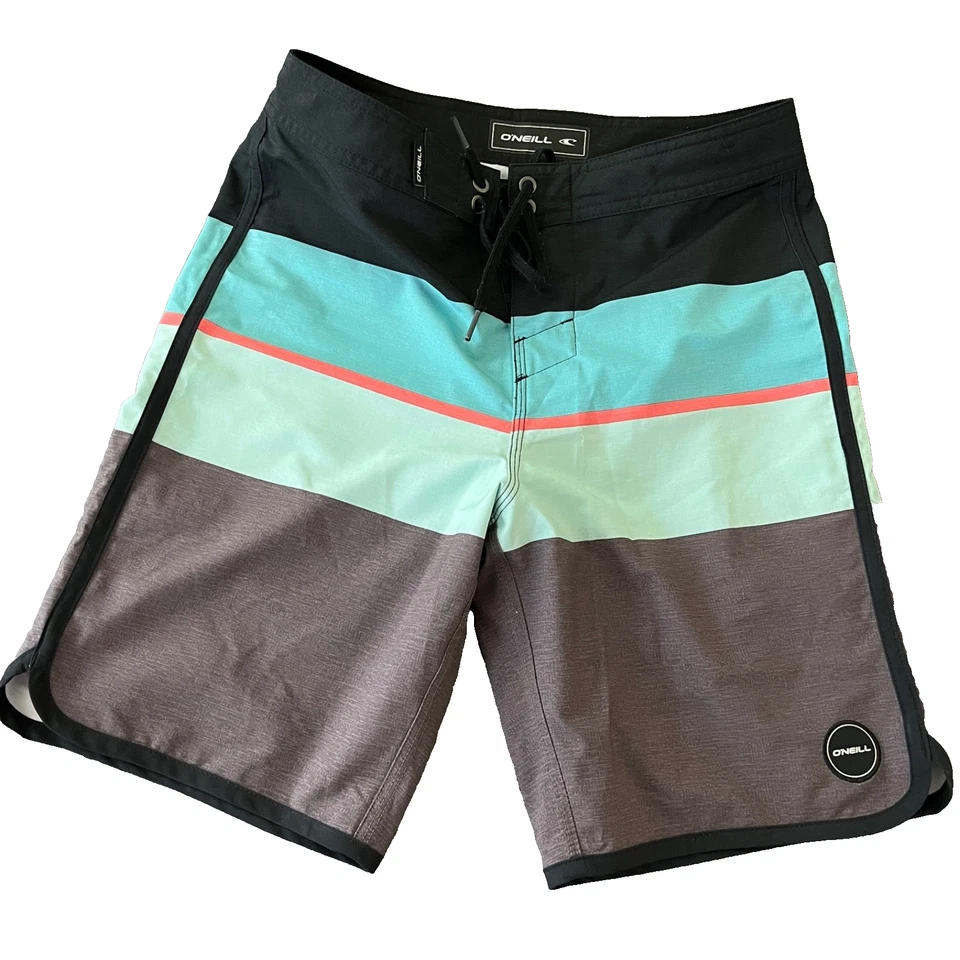 Lote Misto de Roupas O'Neill Surf Youth - Shorts Híbridos, Flanelas e Botões para Cima - G - Imagem 2 de 4