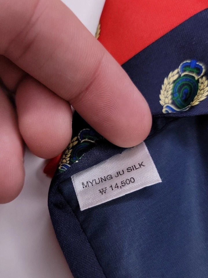 Corbata formal Mercedes para hombre 59"Lx3,75"W roja/azul marino Foto 4 de 4