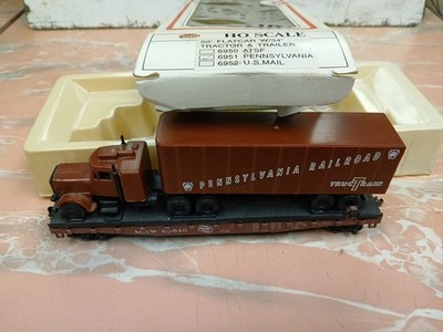 Model Power HO Scale 50' Flatcar W/34 Tractor & Trailer MILW Car Penn Trailer 
