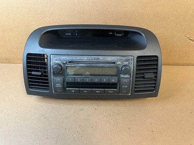 2005-2006 Toyota Camry Radio AM/FM CD Player Air Vent Bezel OEM 83910-06070