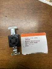 Pass & Seymour, 20A 125/250V, Nema 14-20R, Receptacle