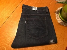 VINTAGE LEVIS SILVERTAB TRUE STRAIGHT DARK WASH JEANS NWT 38 X 32 VERY NICE!