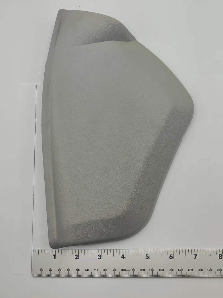 01-07 Mercedes Benz Clase C W203 Cubierta de tapa de tablero del lado izquierdo gris Foto 2 de 4