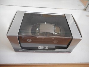 Volvo S80 Miniature 1/43 – Vert Métal 1999 – Collection Premium – Neuve