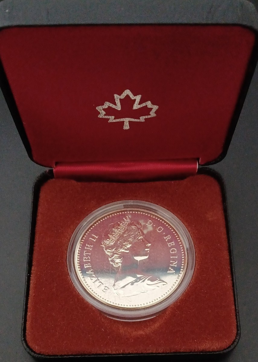 1980 Canada Silver Dollar Coin with Polar Bear - Boxed - Royal