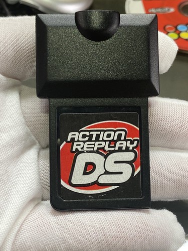 Action Replay DS w/disc And Cable, Nintendo DS Headphones All Untested - Picture 2 of 9