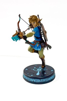 Nintendo Link amiibo The Legend of Zelda: Breath of the Wild Figure