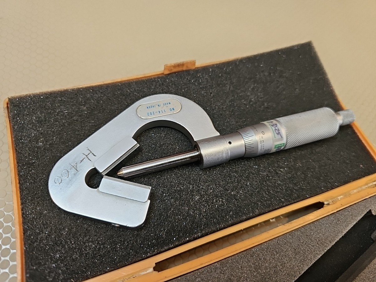 Mitutoyo 114-202 V-Anvil Micrometer, .093-1