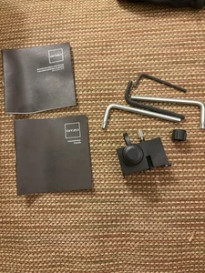 Kit d'accessoire pour trépieds de Gitzo (NEW)- Pièces de rechange (Protecteur de câbles de pièces de rechange)