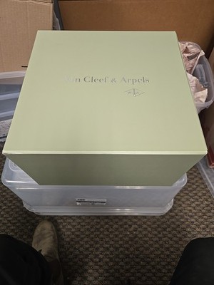 Van Cleef & Arpels Green 14x14 Jewelry Presentation Box W/ Original Interior Box