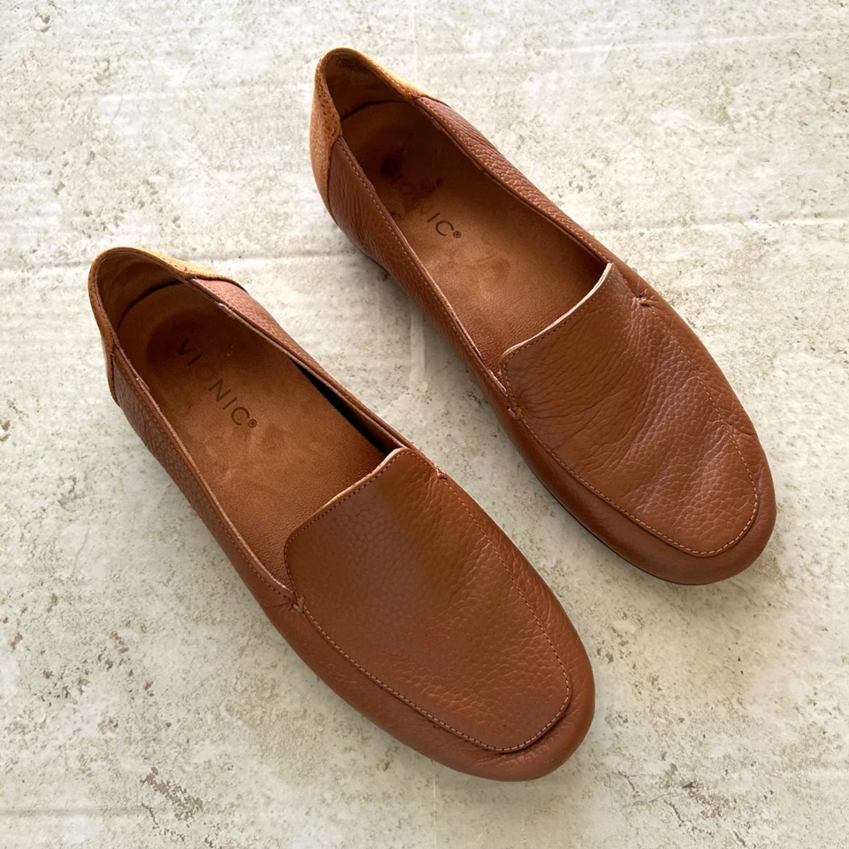 Mocasines informales sin cordones de cuero marrón Vionic para mujer talla 7,5 Elora Foto 2 de 4