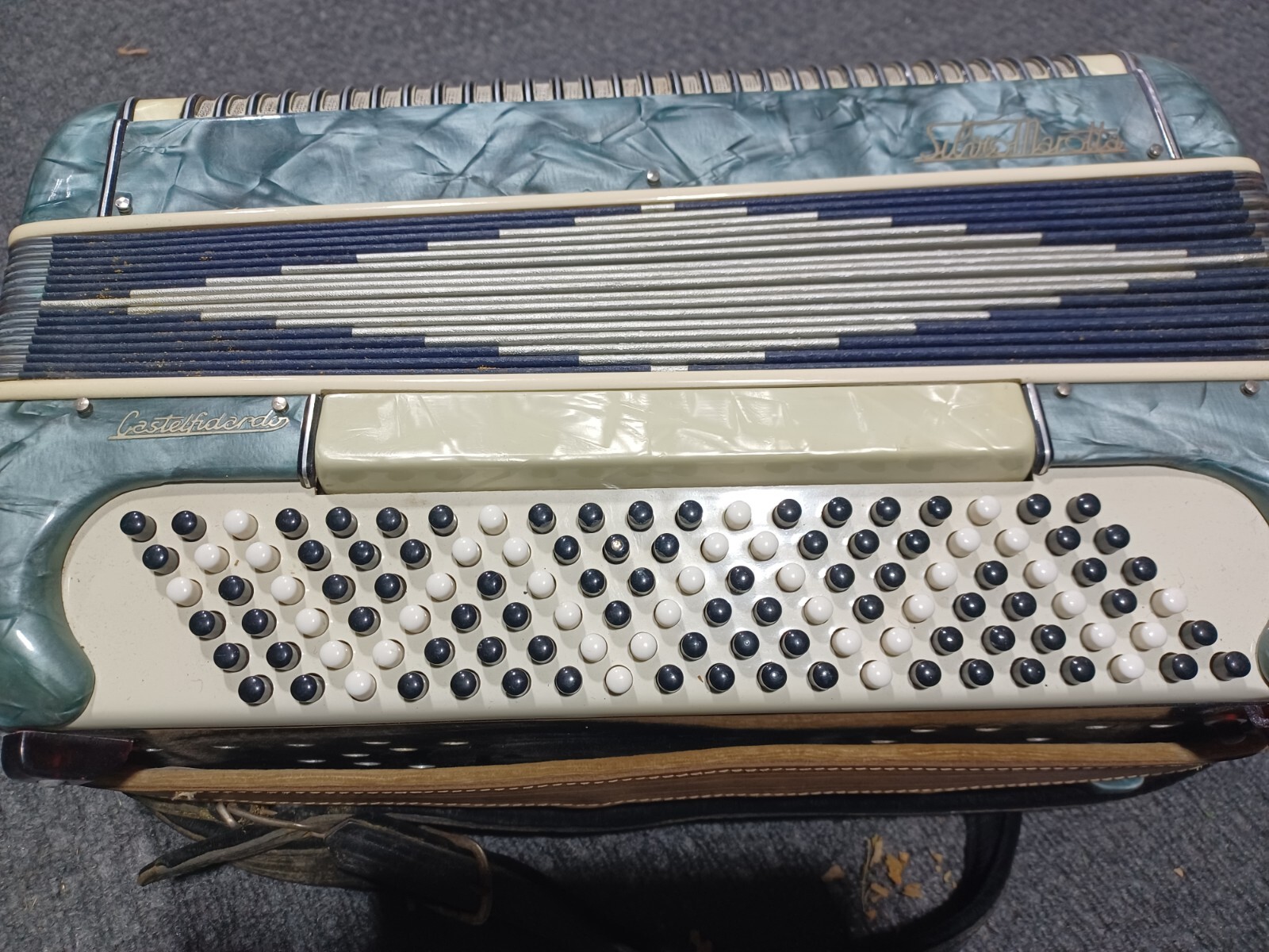 VINTAGE SILVIO MAROTTA CASTELFIDARO FULL SIZED ACCORDION MADE IN ITALY