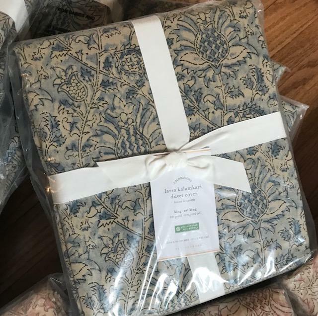 Pottery Barn Larsa Duvet Cover Set Blue King 2 King Shams