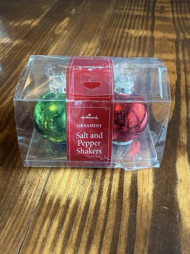 Hallmark Ornament Salt and Pepper Shakers Set Red & Green Christmas - Picture 2 of 5
