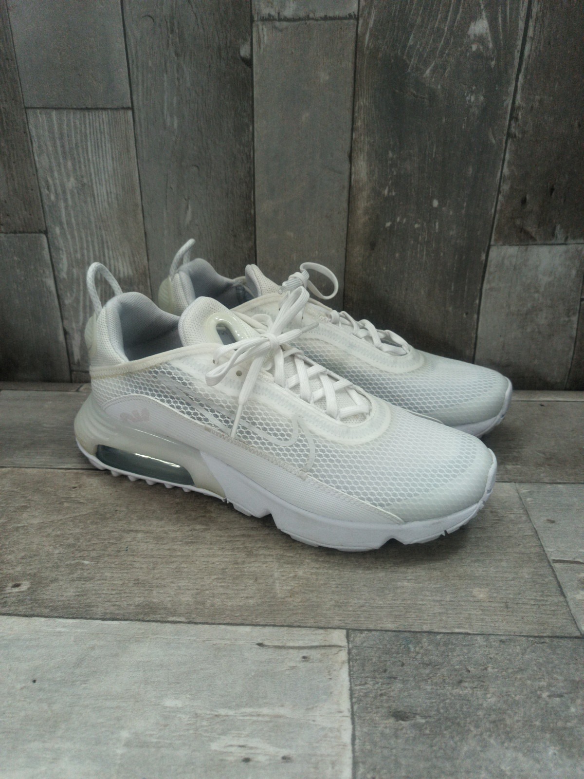 Nike Air Max 2090 GS White Wolf Grey Size 7Y Womens 8.5 CJ4066-102