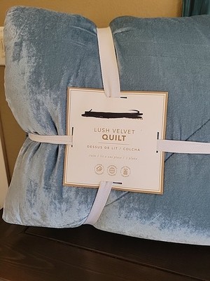 Pottery Barn Teen Lush Velvet Quilt Teal Blue Twin / Twin XL NEW