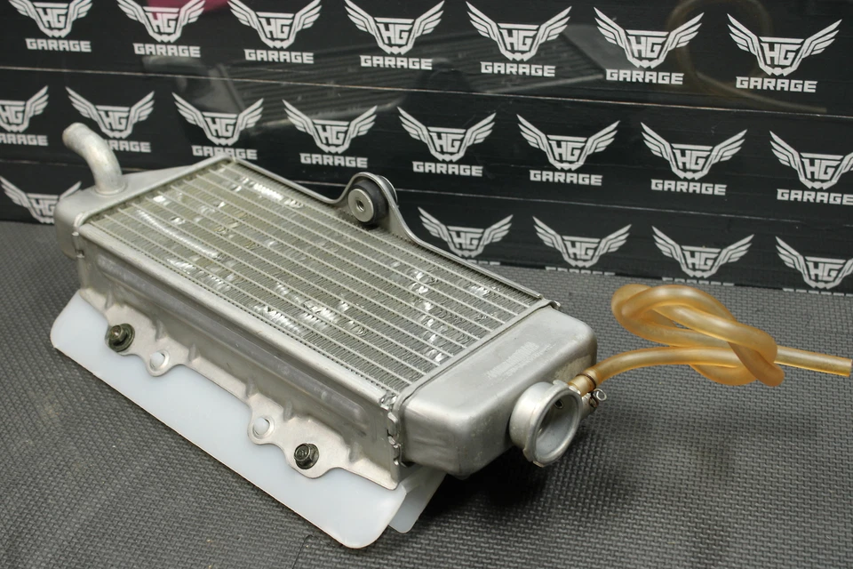 2005 YAMAHA WR450F 03-05 YZ450F REFRIGERADOR DE MOTOR DIREITO FABRICANTE DE EQUIPAMENTO ORIGINAL BOM! - Imagem 2 de 4