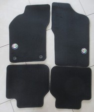 Alfa Romeo 155 Année 92-98 Tapis De Sol Set Noir Velours 4 Pièces Écusson Brodé