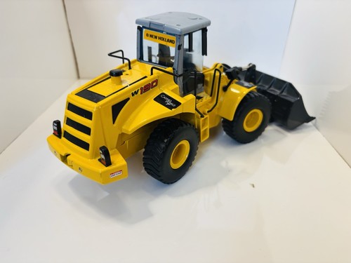 Ros Maßstab 1:32 New Holland W190 Frontlader - James Bond - Casino Royale - Bild 5 von 10