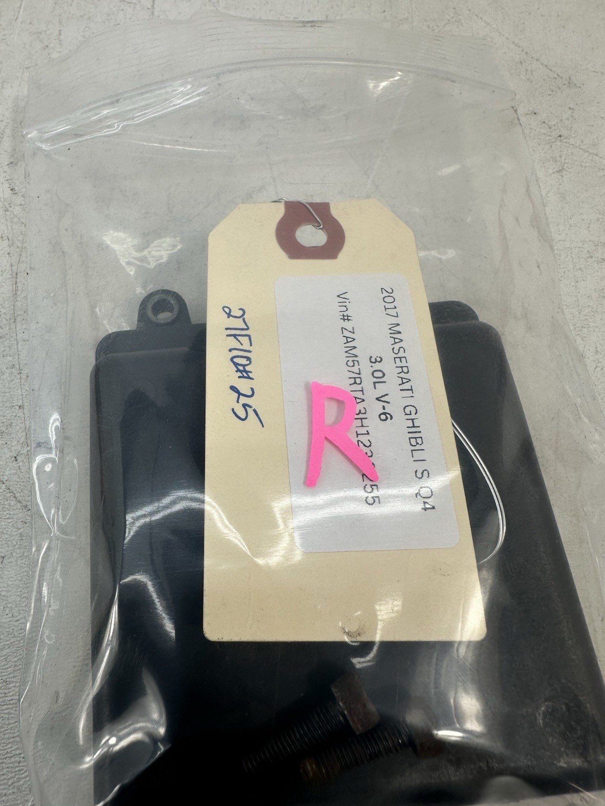 Maserati Ghibli 2017 REAR+RIGHT Blind spot sensor P/N 0670033070
