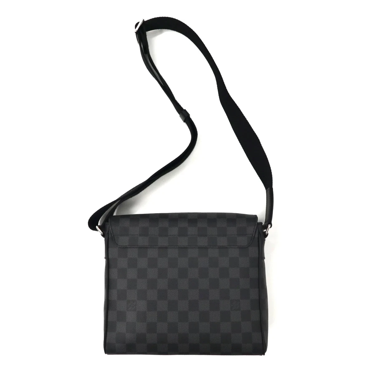 LOUIS VUITTON District PM Damier Graphite Messenger Bag Black