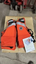 Mustand MV1254 Survival Vest Size Medium 