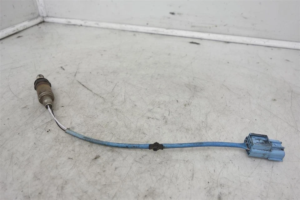 2002-2003 Nissan Maxima Rear Upper Air Fuel Ratio O2 Oxygen Sensor 22691-8J101 - Image 3 of 4