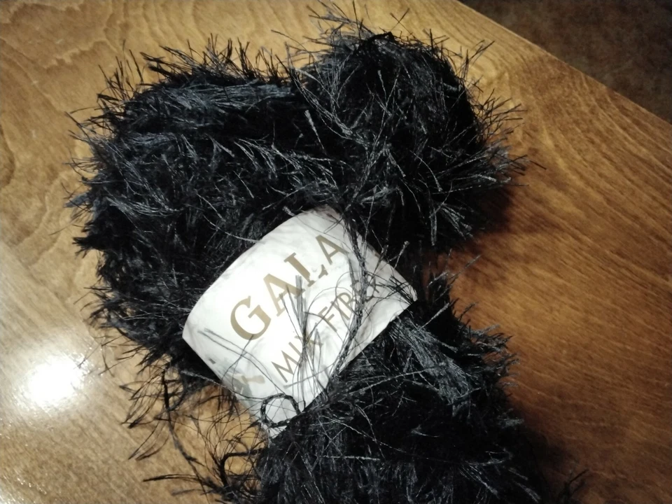 Hilo de fibra mixta Gala poliéster acrílico negro Foto 4 de 4