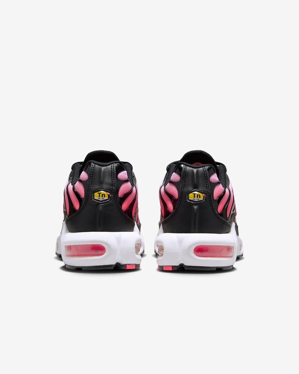 Nike WMNS Air Max Plus Black White Hot Punch DZ3670-002 Nike WMNS Air Max Plus Black White Hot Punch DZ3670-002