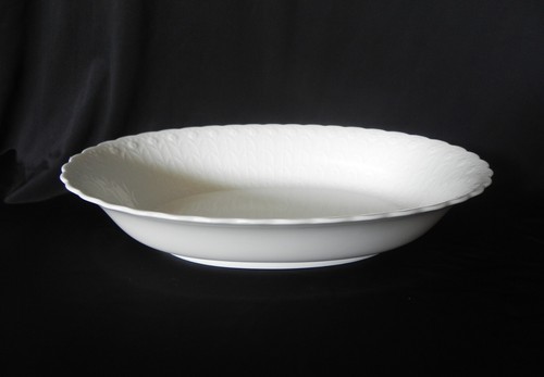 Narumi Japan SILKY WHITE Bone China Vegetable Serving Bowl 10.5" - Picture 3 of 7